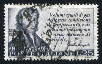 Avogadro Selo impresso na Itália mostra Amedeo Avogadro e o enunciado de sua lei, em 1956*